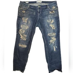 TORRID ripped boyfriend fit jeans 14